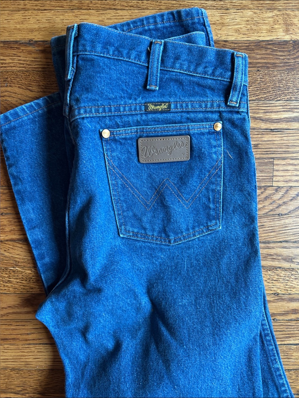 Vintage Wrangler Men’s Blue Denim Jeans - Classic Straight Fit 34x32